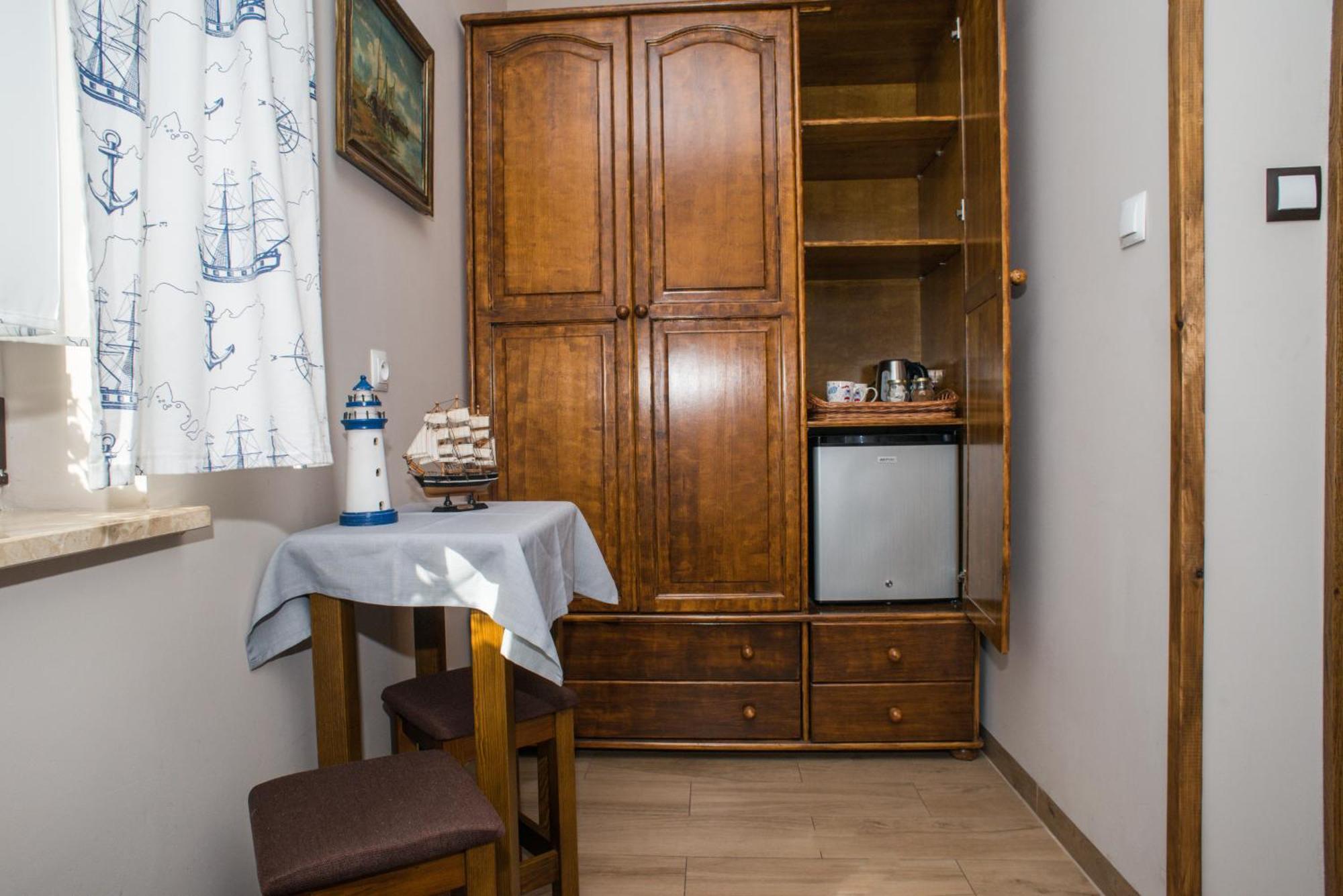 Zabytkowy Dom Latarnikow Hel Luaran gambar